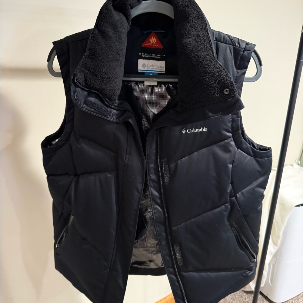 Columbia Black Insulated Vest